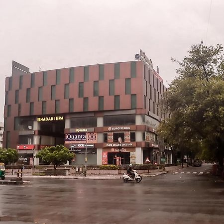 Zip By Spree Hotels Surat Dış mekan fotoğraf