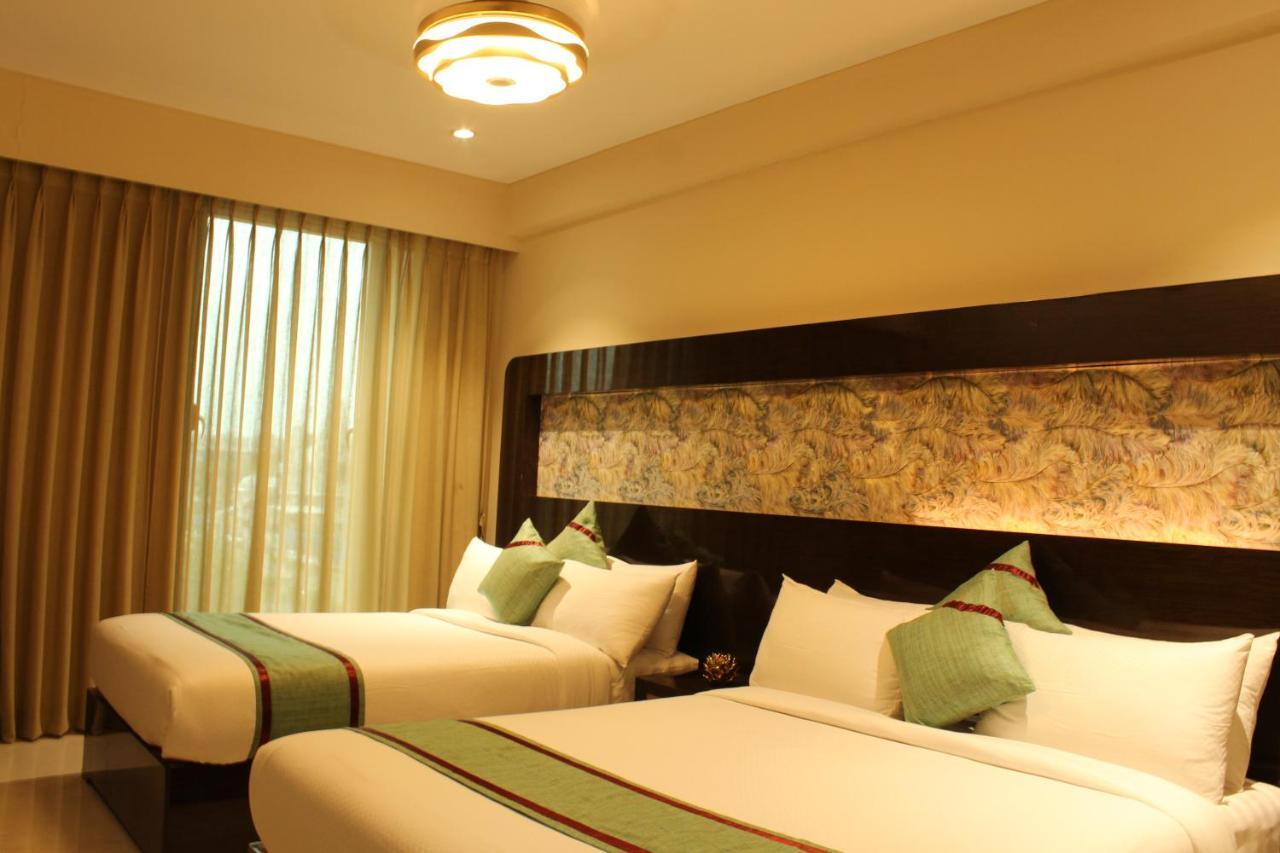 Zip By Spree Hotels Surat Dış mekan fotoğraf