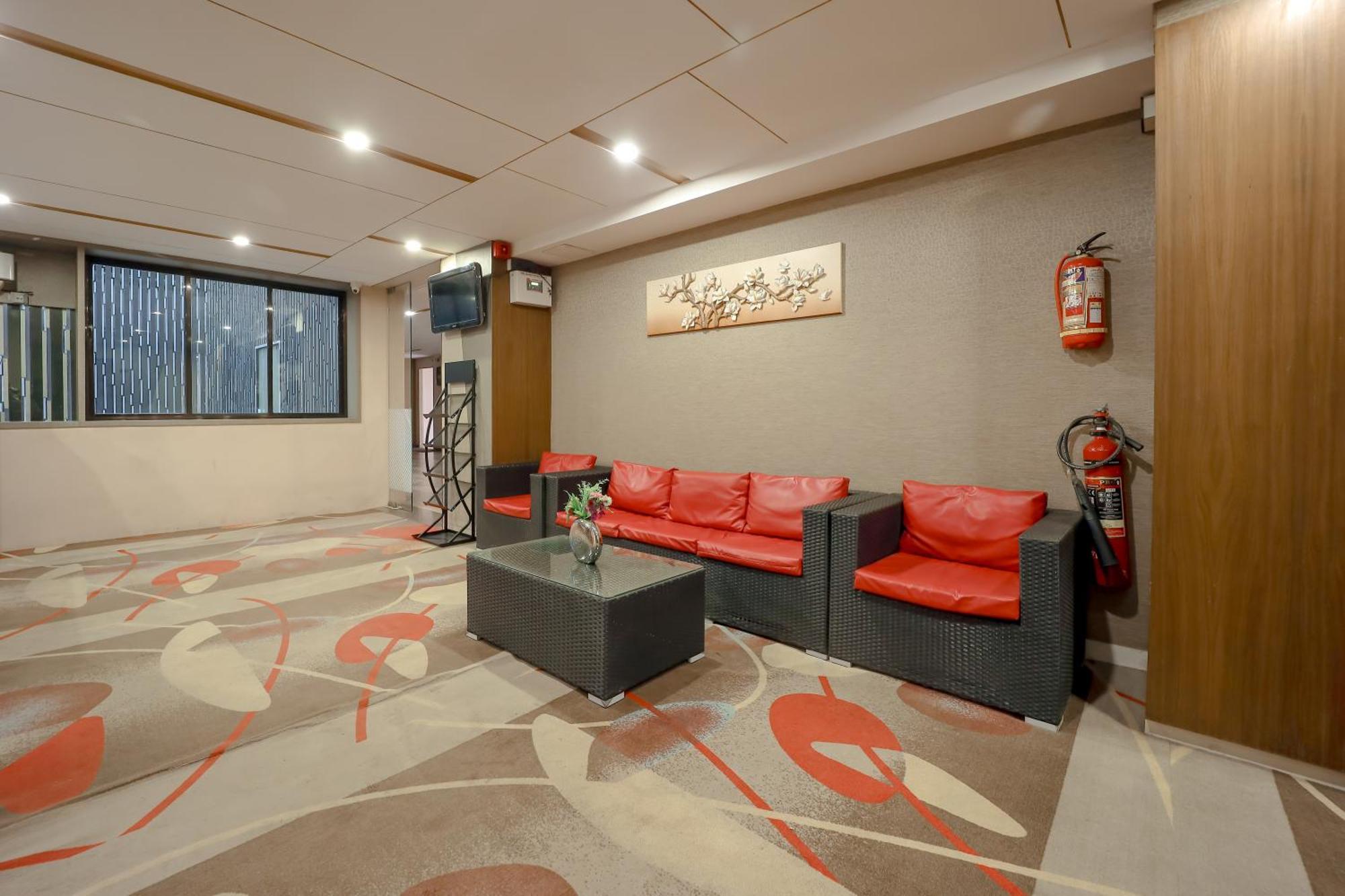 Zip By Spree Hotels Surat Dış mekan fotoğraf
