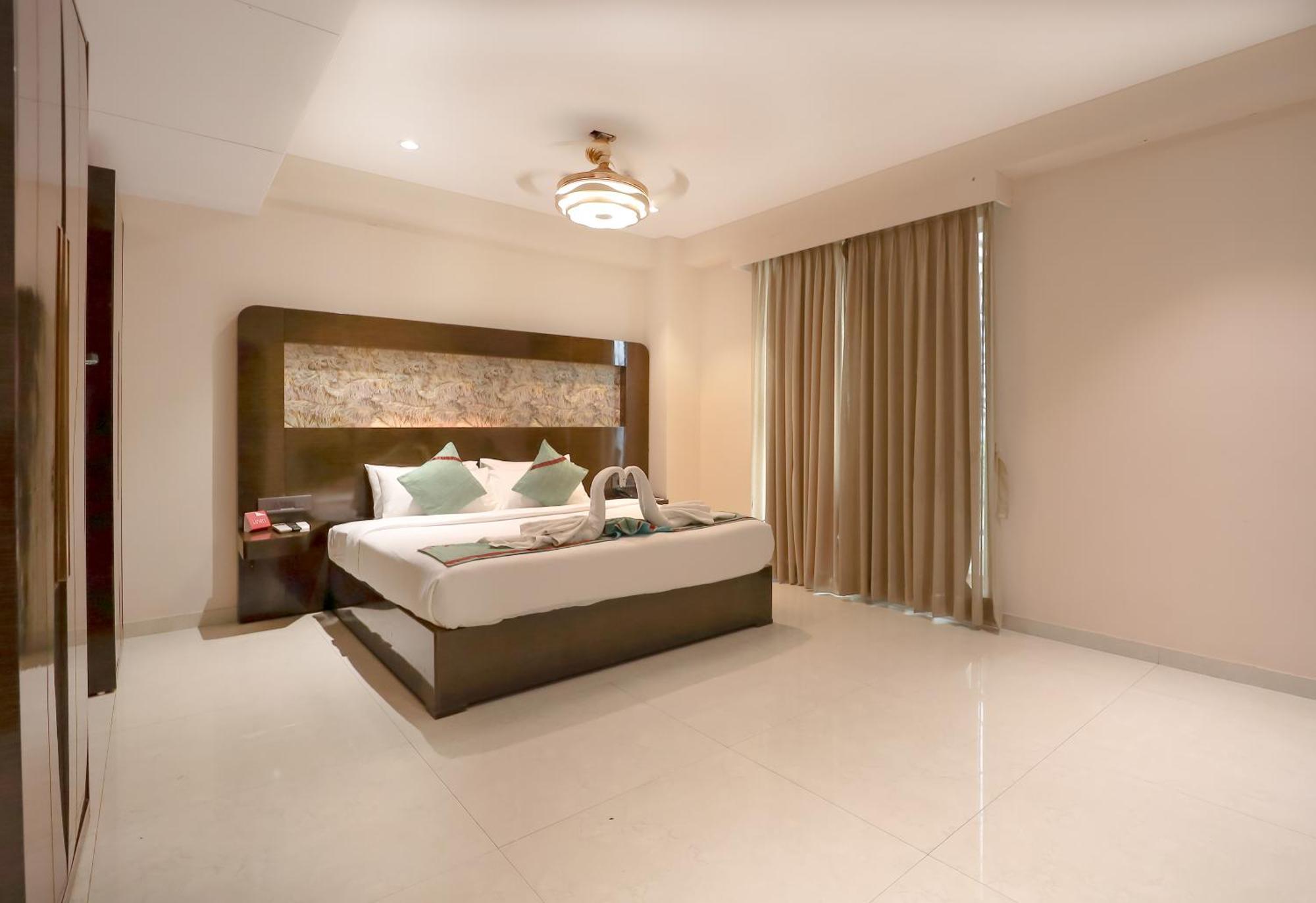Zip By Spree Hotels Surat Dış mekan fotoğraf